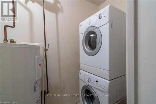 902 - 135 Baseline Road W, London, ON - Indoor Photo Showing Laundry Room