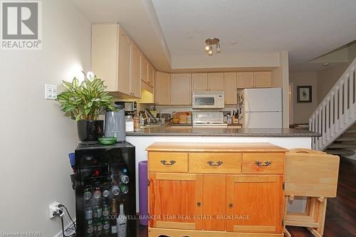 11 - 40 Ontario Street S, Lambton Shores, ON - Indoor Photo Showing Kitchen