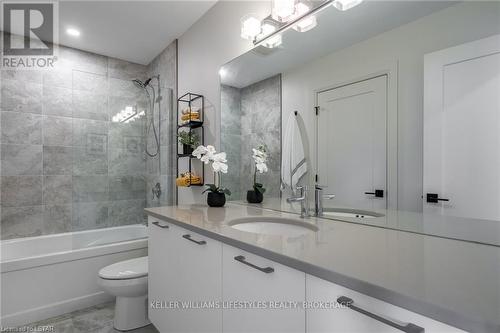4 - 231 Callaway Road, London, ON - Indoor Photo Showing Bathroom
