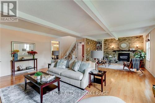 1075 Pond View Road, London, ON - Indoor Photo Showing Living Room With Fireplace