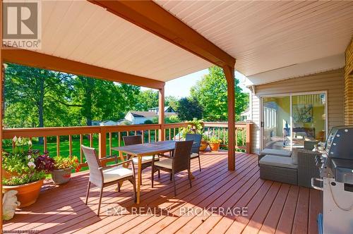 1075 Pond View Road, London, ON - Outdoor With Deck Patio Veranda With Exterior
