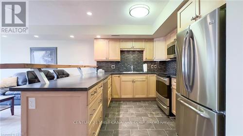 20 - 40 Ontario Street S, Lambton Shores, ON - Indoor Photo Showing Kitchen With Stainless Steel Kitchen