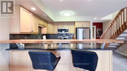 20 - 40 Ontario Street S, Lambton Shores, ON - Indoor Photo Showing Kitchen With Stainless Steel Kitchen