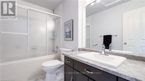 20 - 40 Ontario Street S, Lambton Shores, ON - Indoor Photo Showing Bathroom