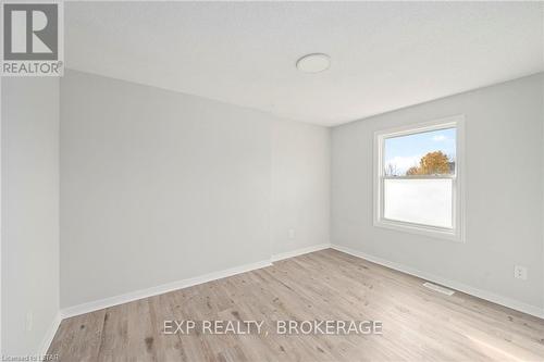 22268 Adelaide Street, Strathroy-Caradoc, ON - Indoor Photo Showing Other Room