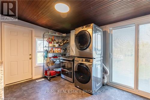 137 Main Street E, Chatham-Kent, ON - Indoor Photo Showing Laundry Room
