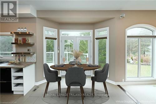 22 Mcintosh Court, London, ON - Indoor Photo Showing Dining Room