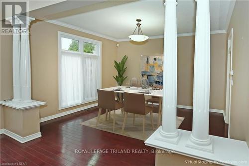 22 Mcintosh Court, London, ON - Indoor Photo Showing Dining Room