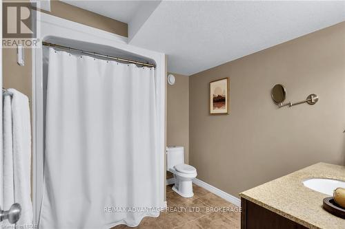 14488 Putnam Road, Malahide, ON - Indoor Photo Showing Bathroom