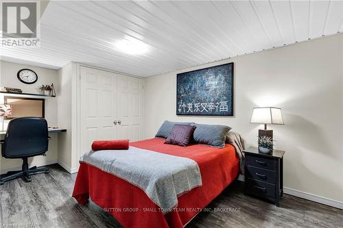 213 Pryde Boulevard, South Huron, ON - Indoor Photo Showing Bedroom