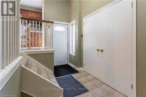 77 Cavendish Cres, London, ON - Indoor Photo Showing Other Room