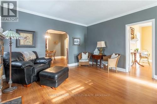 77 Cavendish Crescent, London, ON - Indoor Photo Showing Living Room