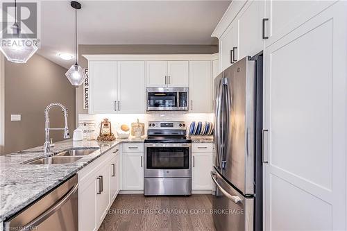 15 Tattersall, Lambton Shores, ON - Indoor Photo Showing Kitchen With Double Sink With Upgraded Kitchen