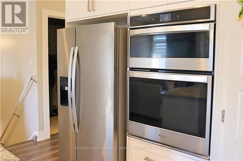 20 - 10 Mcpherson Court, St. Thomas, ON - Indoor Photo Showing Kitchen