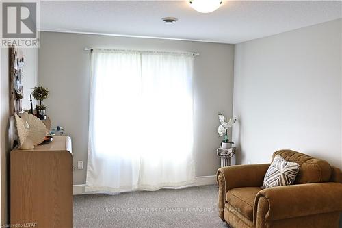 20 - 10 Mcpherson Court, St. Thomas, ON - Indoor