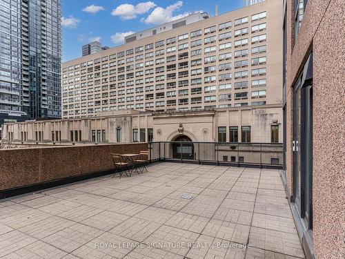 306-7 Carlton St, Toronto, ON - Outdoor With Facade