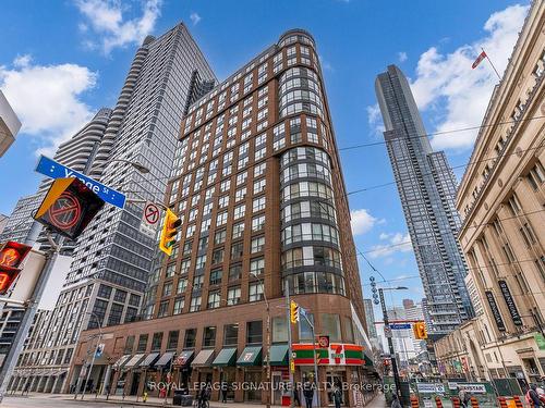 306-7 Carlton St, Toronto, ON - Outdoor With Facade