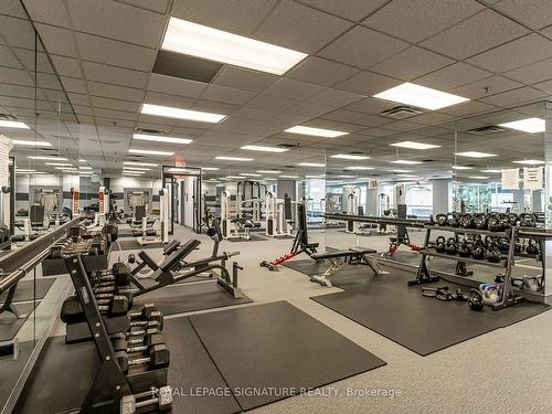 306-7 Carlton St, Toronto, ON - Indoor Photo Showing Gym Room