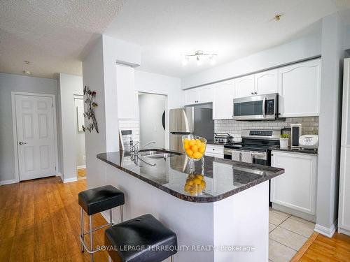 107-10 Mendelssohn St, Toronto, ON - Indoor Photo Showing Kitchen With Double Sink