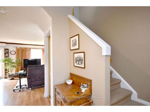 1207 Hill St, Innisfil, ON - Indoor Photo Showing Other Room