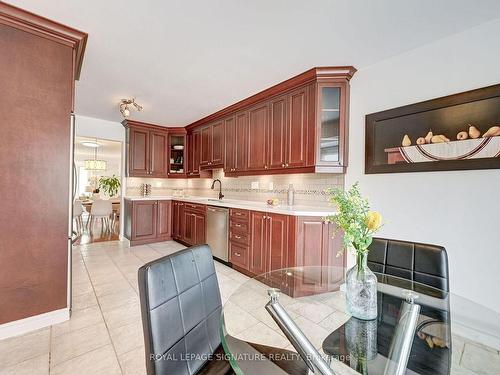 26-3265 South Millway, Mississauga, ON - Indoor Photo Showing Kitchen