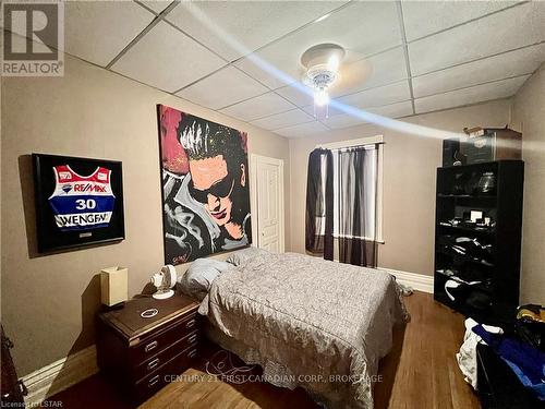 21 Beaconsfield Avenue, London, ON - Indoor Photo Showing Bedroom