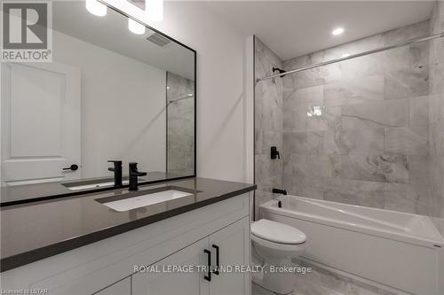 41 - 101 Swales Avenue, Strathroy-Caradoc, ON - Indoor Photo Showing Bathroom