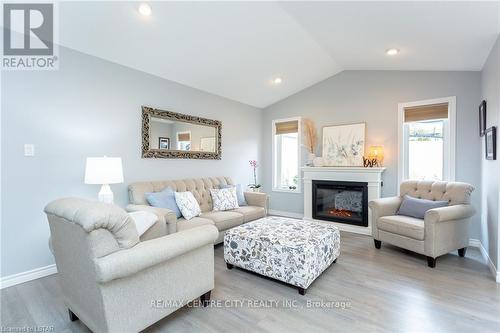 11 Blairmont Terrace, St. Thomas, ON - Indoor Photo Showing Living Room With Fireplace
