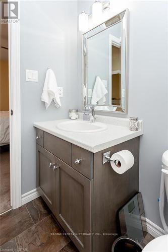 11 Blairmont Terrace, St. Thomas, ON - Indoor Photo Showing Bathroom