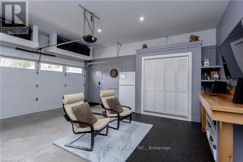 11 Blairmont Terrace, St. Thomas, ON - Indoor Photo Showing Garage