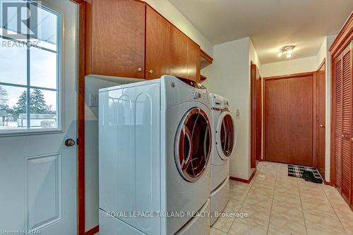 86 Lawton Street, St. Thomas, ON - Indoor Photo Showing Laundry Room