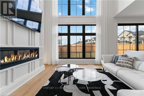 1651 Upper West Avenue Avenue, London, ON - Indoor Photo Showing Living Room With Fireplace