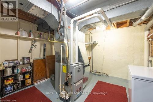 1378 Collingwood Ave, London, ON - Indoor Photo Showing Basement