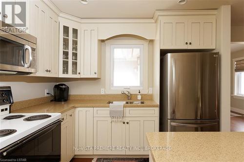 17 Anne Street, Bluewater, ON - Indoor Photo Showing Kitchen With Double Sink