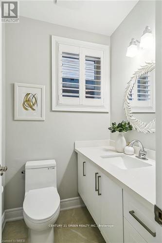 4217 Amaletta Crescent, Burlington, ON - Indoor Photo Showing Bathroom