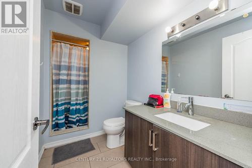 420 Queen Mary Drive, Brampton, ON - Indoor Photo Showing Bathroom