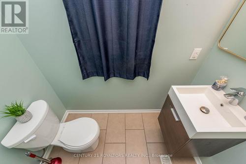420 Queen Mary Drive, Brampton, ON - Indoor Photo Showing Bathroom