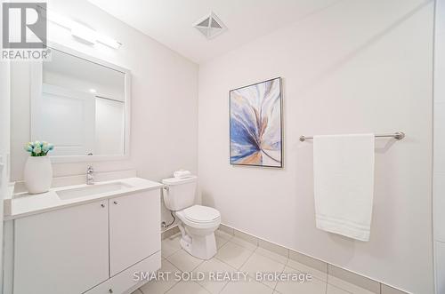 1109 - 65 Watergarden Drive, Mississauga, ON - Indoor Photo Showing Bathroom