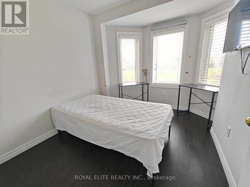 256 Glenashton Drive, Oakville, ON - Indoor Photo Showing Bedroom