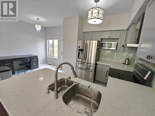 256 Glenashton Drive, Oakville, ON - Indoor Photo Showing Kitchen With Double Sink