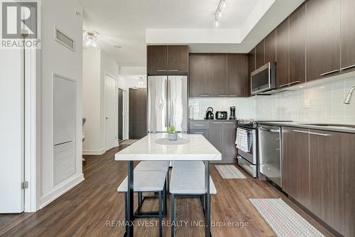 1708 - 10 Park Lawn Road, Toronto, ON - Indoor Photo Showing Kitchen