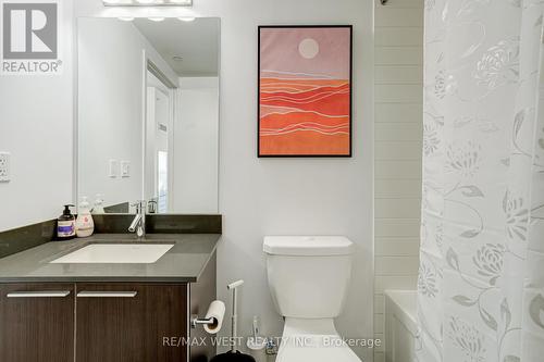 1708 - 10 Park Lawn Road, Toronto, ON - Indoor Photo Showing Bathroom