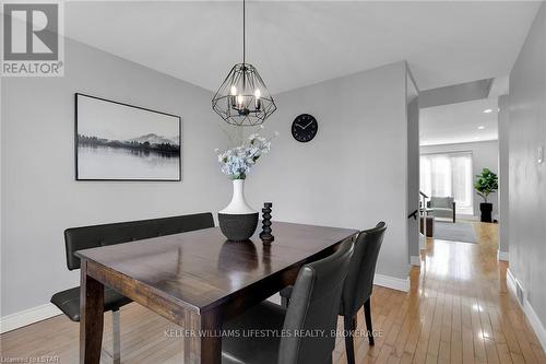 54 Belorun Court, London, ON - Indoor Photo Showing Dining Room