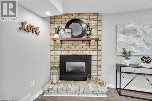54 Belorun Court, London, ON - Indoor Photo Showing Living Room With Fireplace