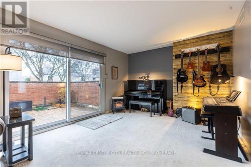 4 - 770 Fanshawe Park Road, London, ON - Indoor Photo Showing Other Room