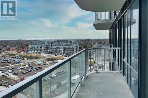 1012 - 220 Missinnihe Way, Mississauga, ON - Outdoor With View