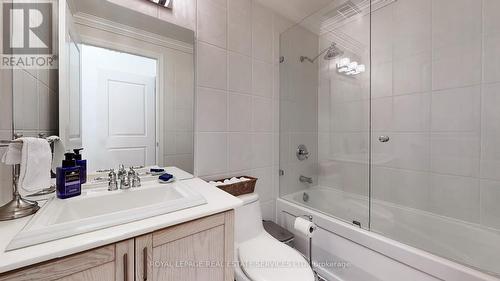 Ph608 - 25 Earlington Avenue, Toronto, ON - Indoor Photo Showing Bathroom