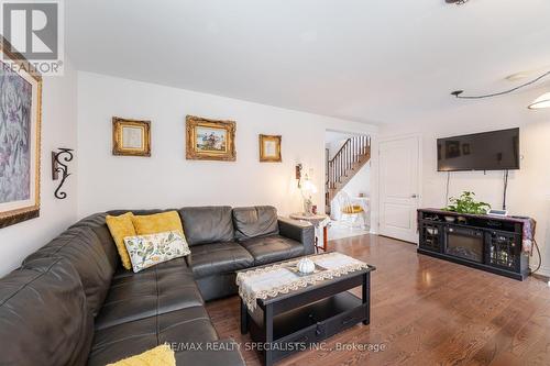 5 - 3040 Fifth Line W, Mississauga (Erin Mills), ON - Indoor Photo Showing Living Room