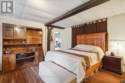 48 Main Street, East Gwillimbury, ON - Indoor Photo Showing Bedroom