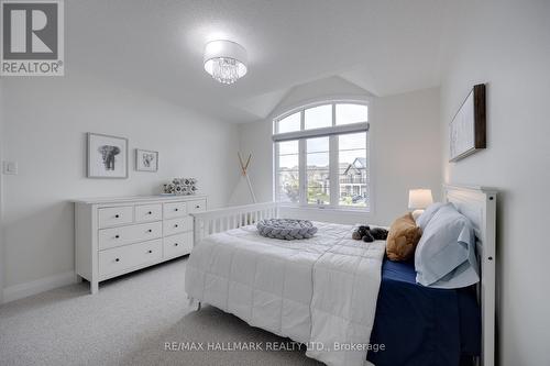 1323 Butler Street, Innisfil, ON - Indoor Photo Showing Bedroom